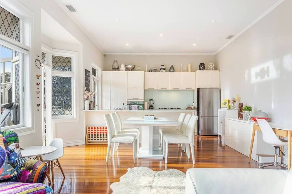 Photo of Others in Parnell