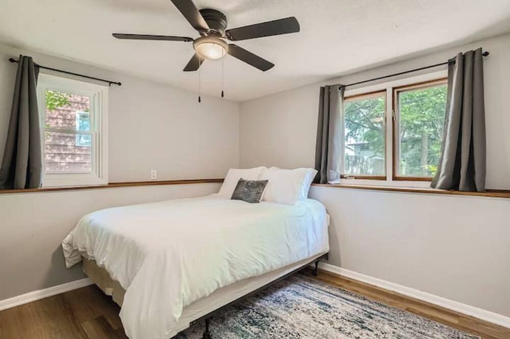 Photo of Bedroom in Fridley