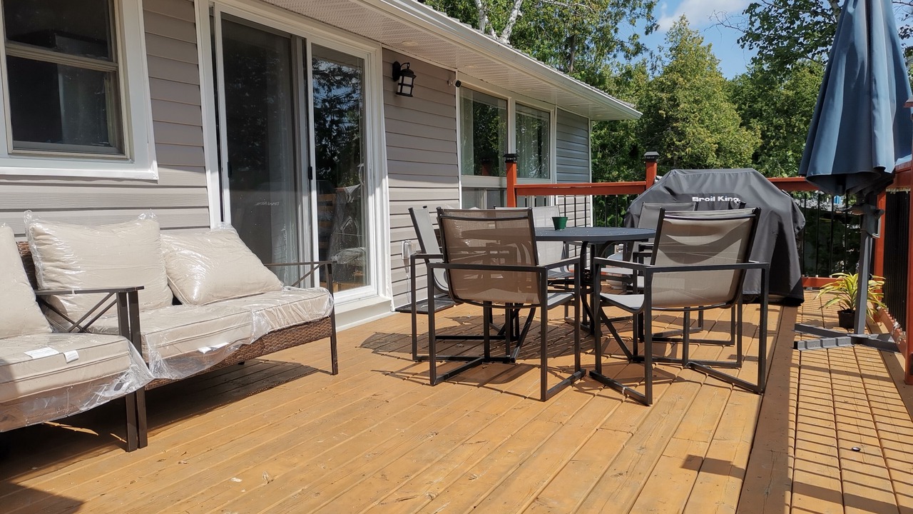 Photo of Patio Balcony in Omemee