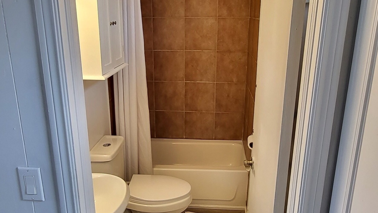 Photo of Bathroom in Rama