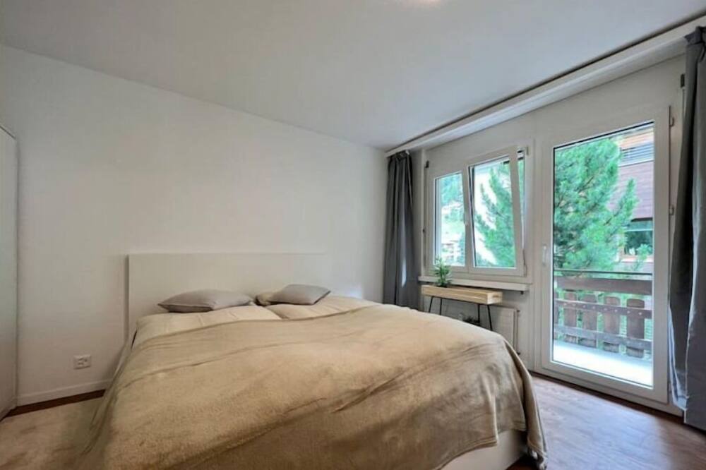 Photo of Bedroom in Taesch