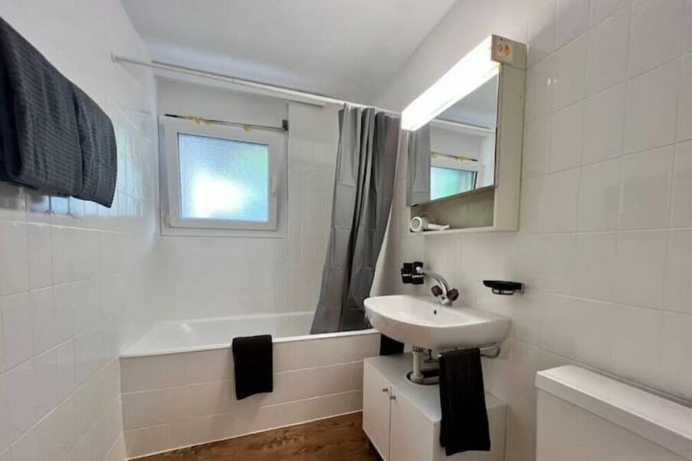 Photo of Bathroom in Taesch