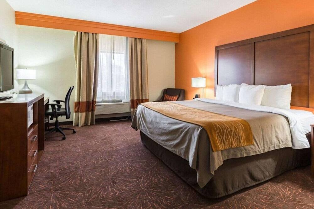 Photo of Bedroom in Northeast Houston