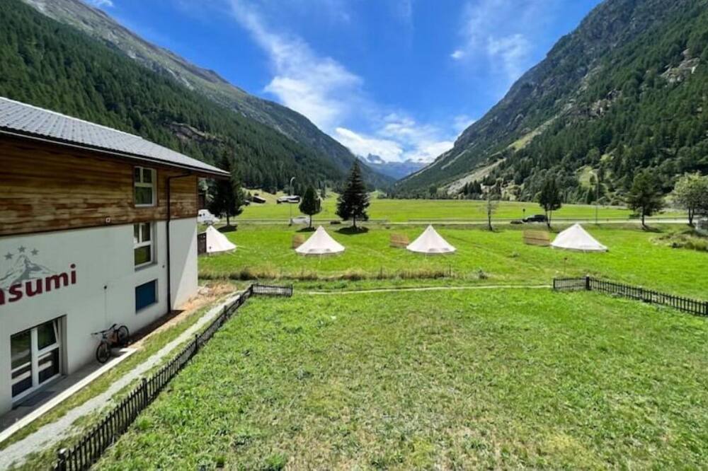 Photo of Outdoor in Taesch