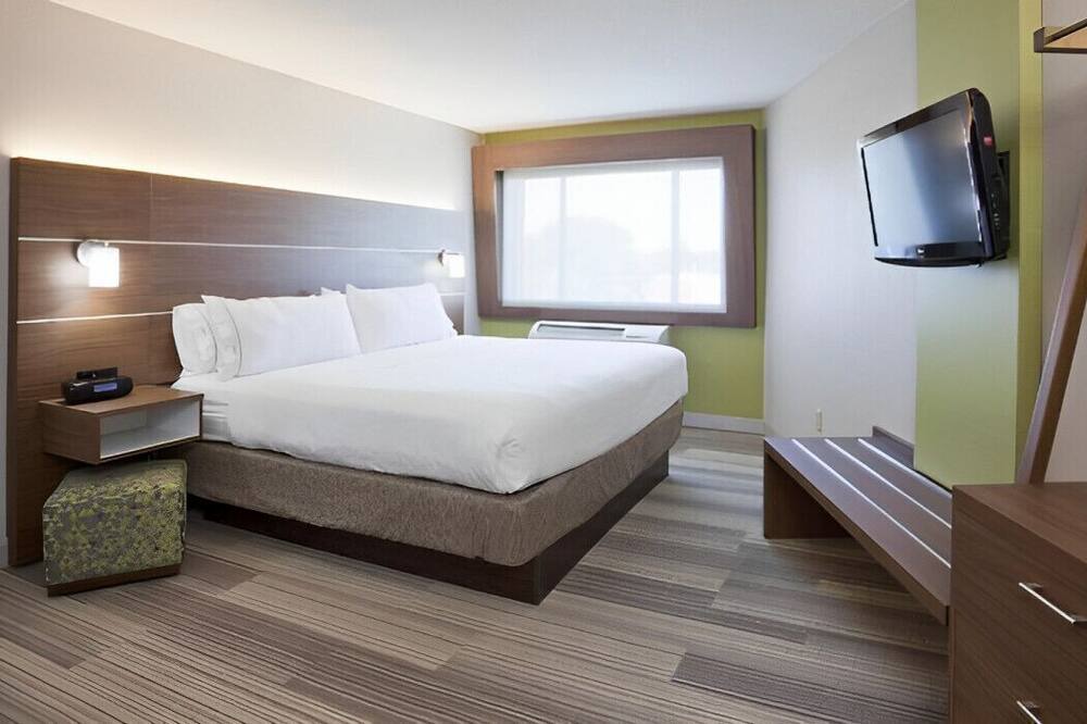 Photo of Bedroom in Golden Valley
