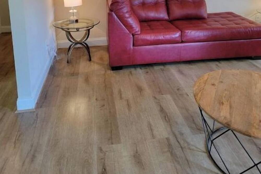 Photo of Livingroom in Crisp
