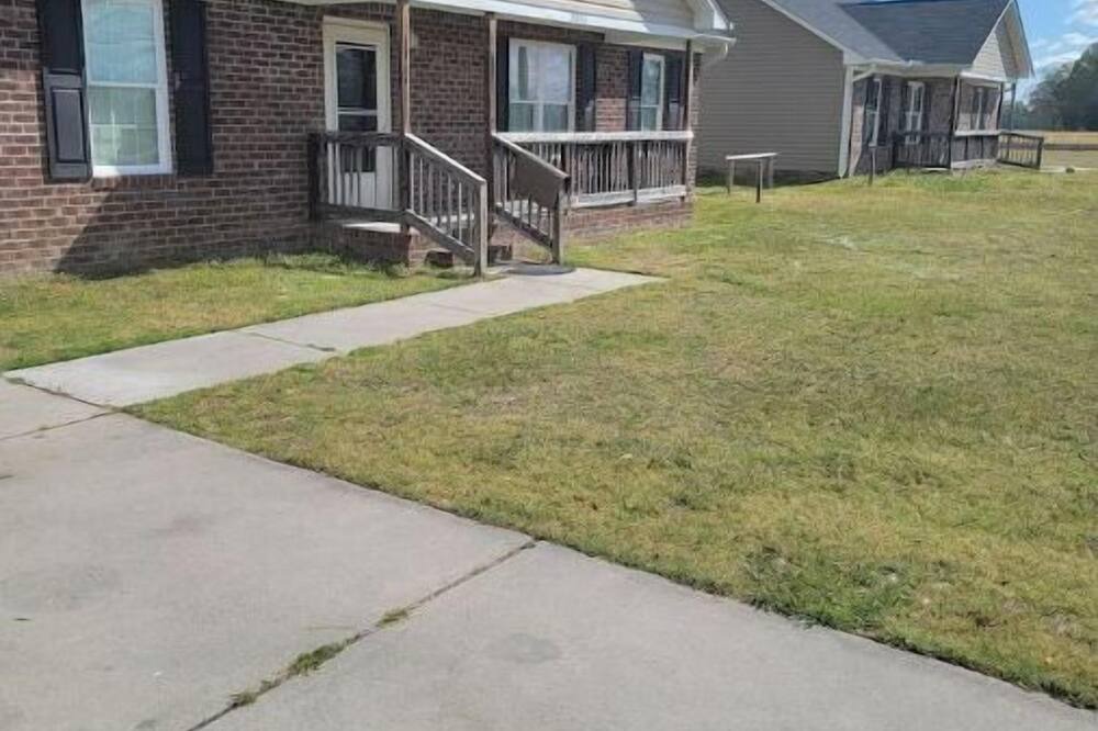 Photo of Outdoor in Crisp