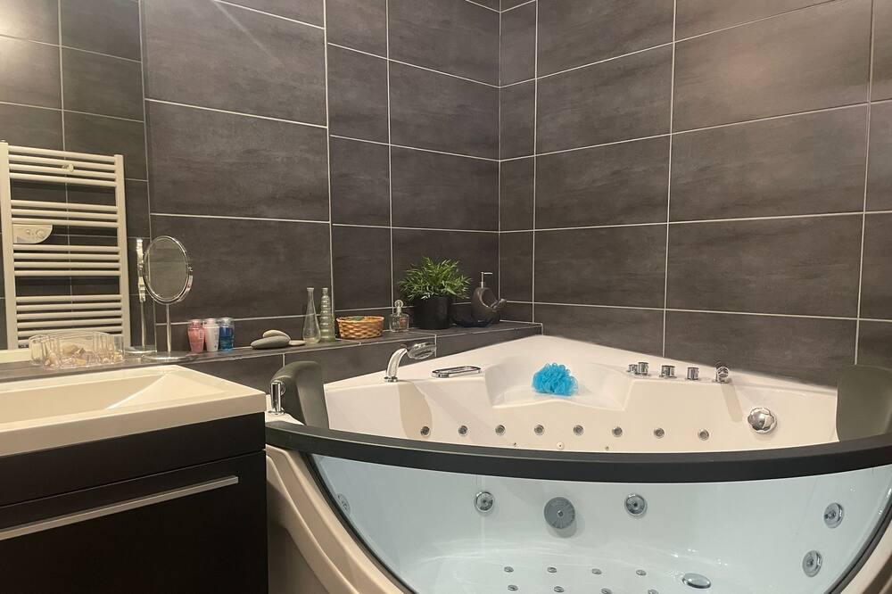 Photo of Bathroom in Hopital Saint-Louis