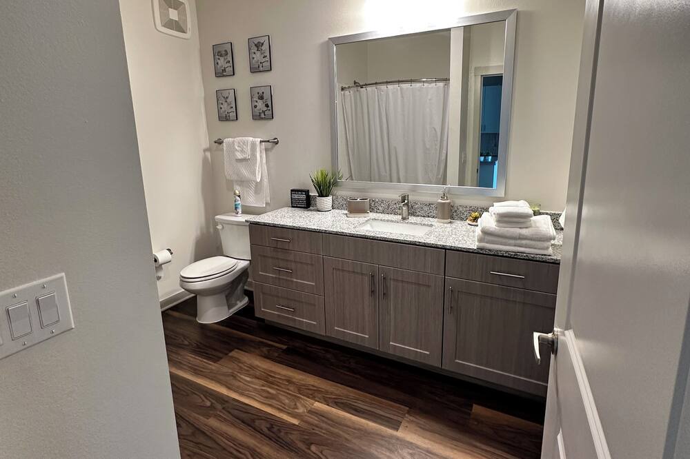 Photo of Bathroom in Aubrey