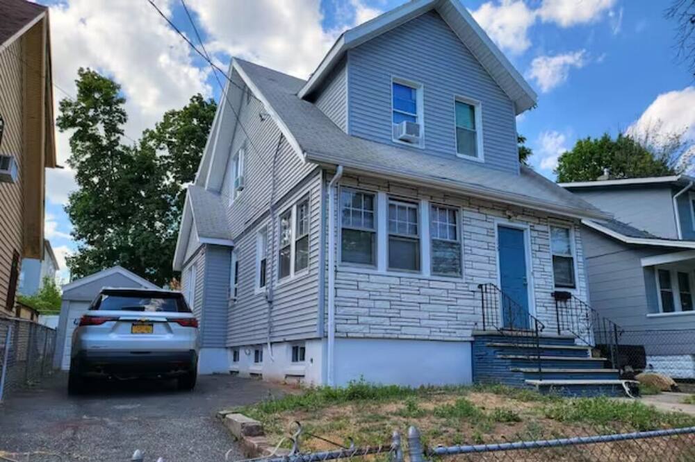 Photo of Outdoor in Lower Vailsburg