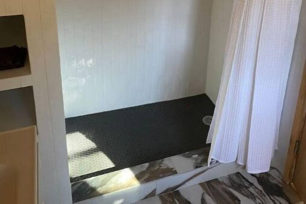 Photo of Bathroom in Nekoosa