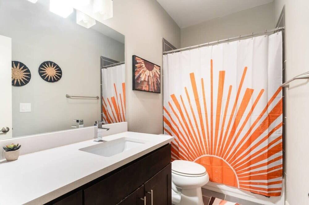Photo of Bathroom in Govalle