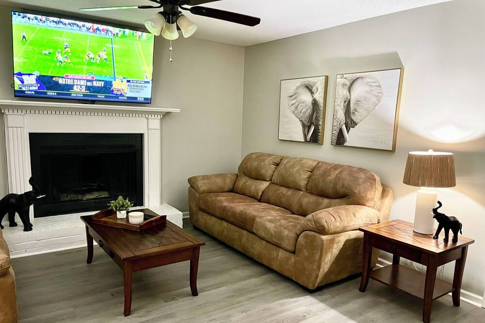 Photo of Livingroom in Tuscaloosa