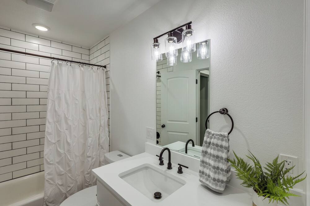 Photo of Bathroom in Morgans Point Resort
