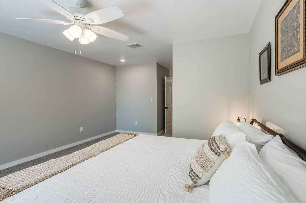 Photo of Bedroom in Morgans Point Resort