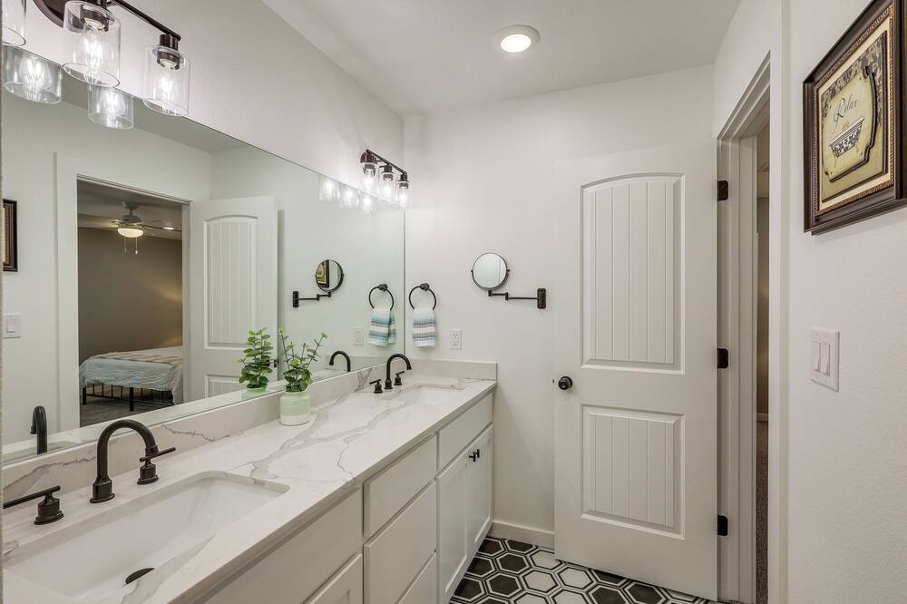 Photo of Bathroom in Morgans Point Resort