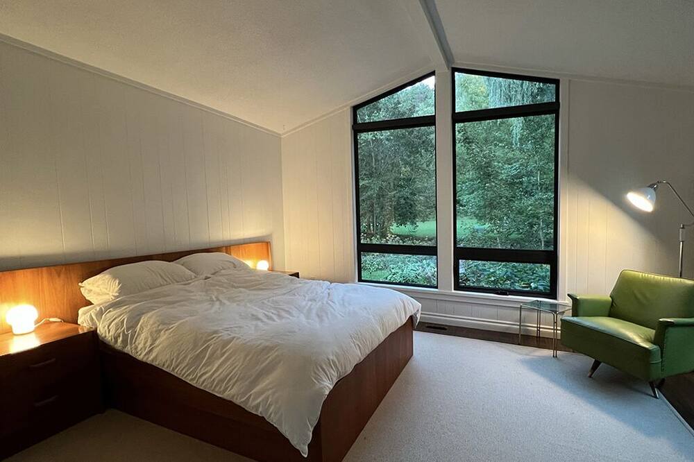 Photo of Bedroom in Creemore