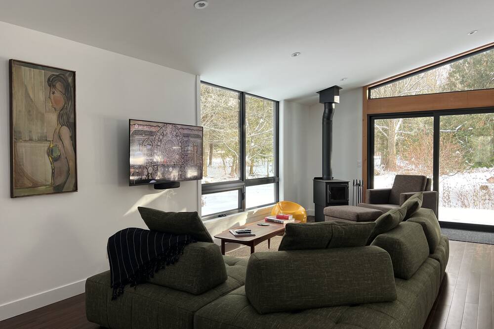 Photo of Livingroom in Creemore