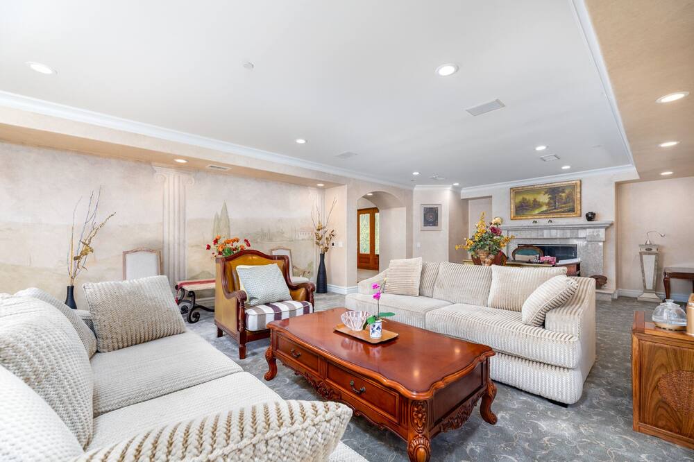 Photo of Livingroom in Brea