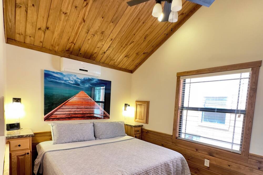 Photo of Bedroom in Willis