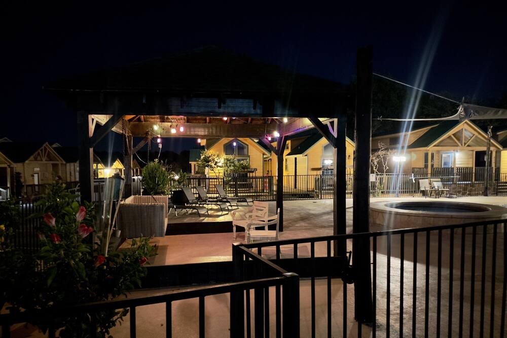 Photo of Outdoor in Willis