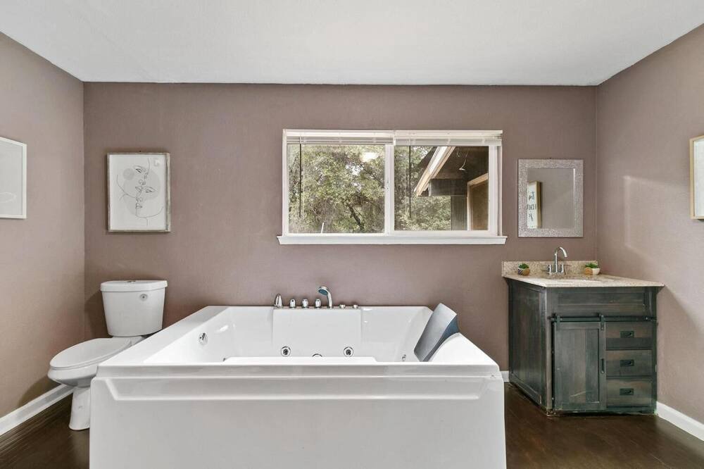 Photo of Bathroom in Auburn