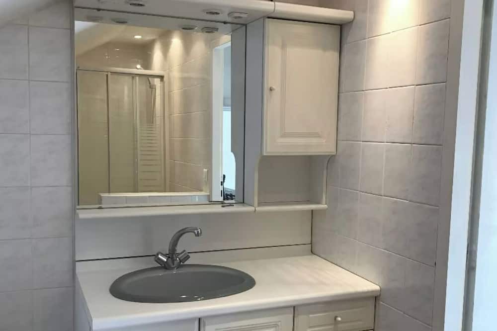 Photo of Bathroom in Sutrieu