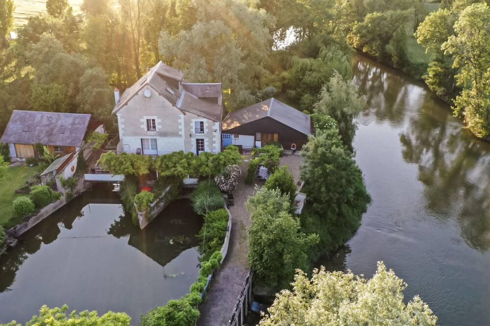 Photo of Outdoor in Saint-Jean-Saint-Germain