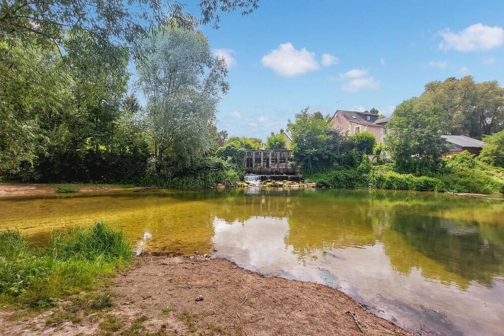Photo of Outdoor in Saint-Jean-Saint-Germain