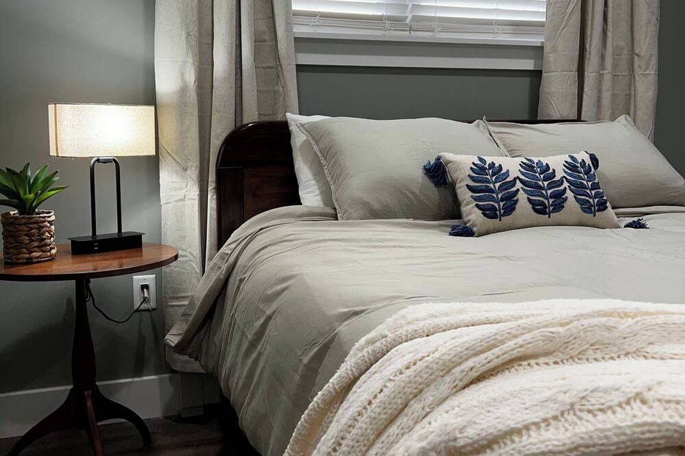Photo of Bedroom in Canastota