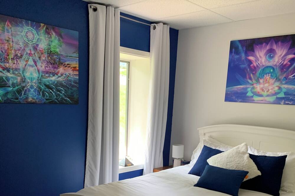 Photo of Bedroom in Jonquiere