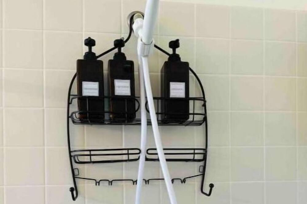 Photo of Bathroom in Hood