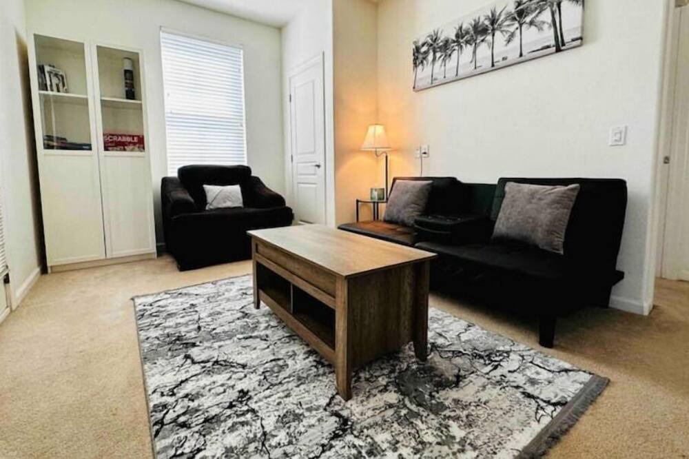 Photo of Livingroom in Hood