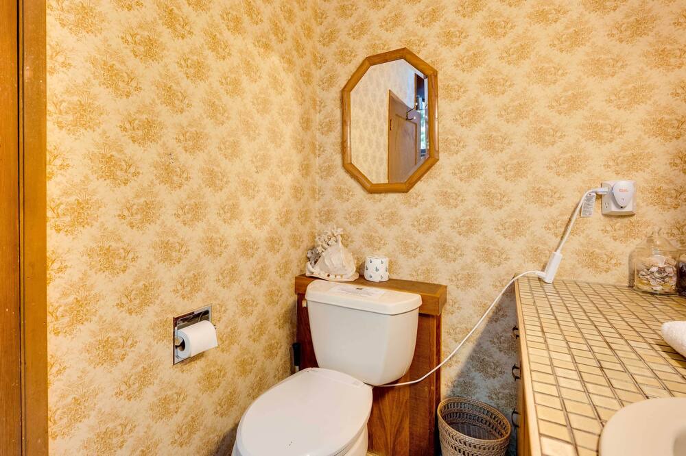 Photo of Bathroom in Greenbank