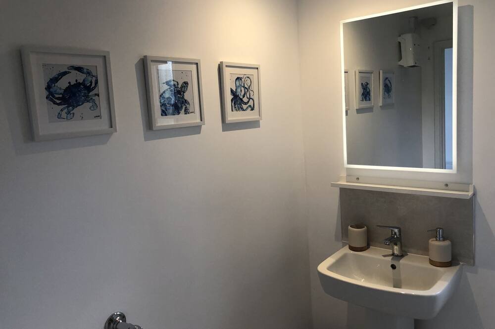 Photo of Bathroom in Newent