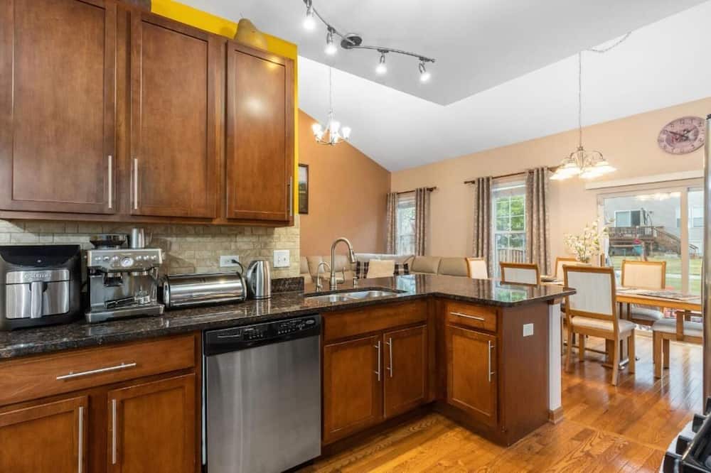 Photo of Kitchen in Romeoville