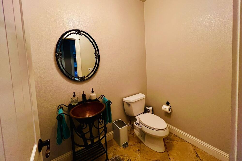 Photo of Bathroom in Peters