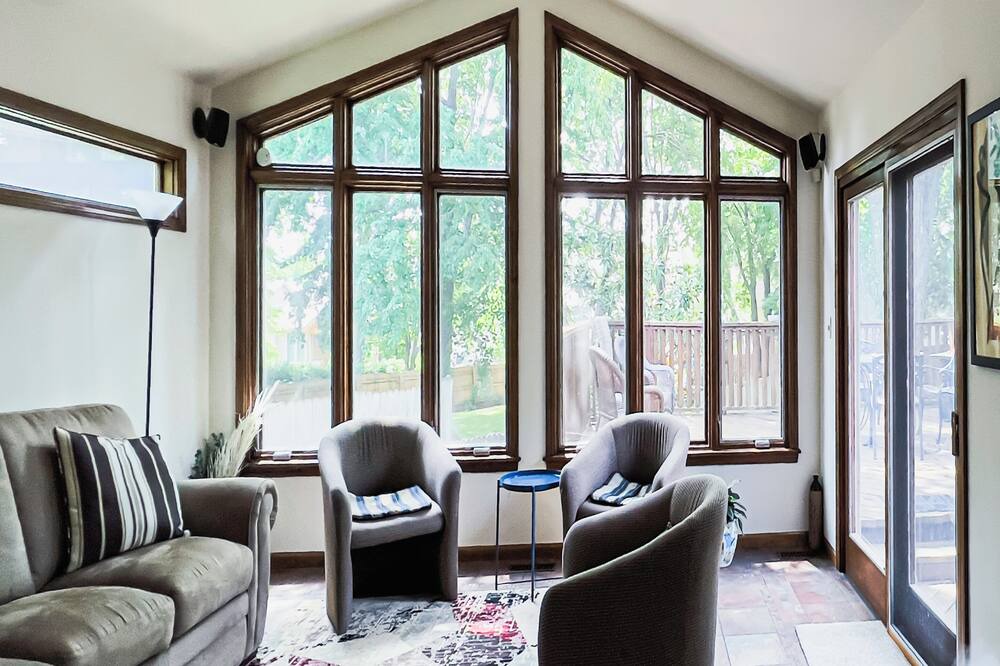 Photo of Livingroom in Overland Park