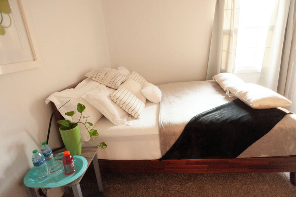 Photo of Bedroom in Overland Park
