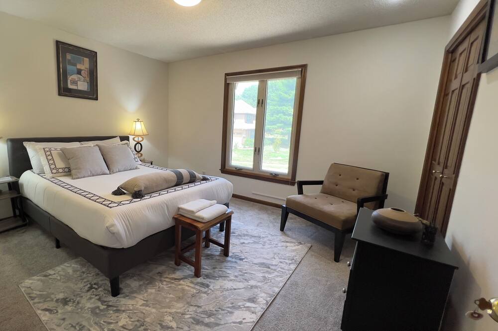Photo of Bedroom in Overland Park