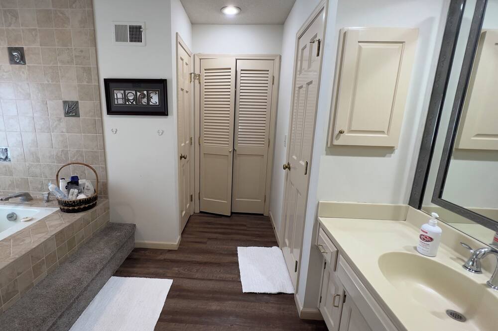 Photo of Bathroom in Overland Park