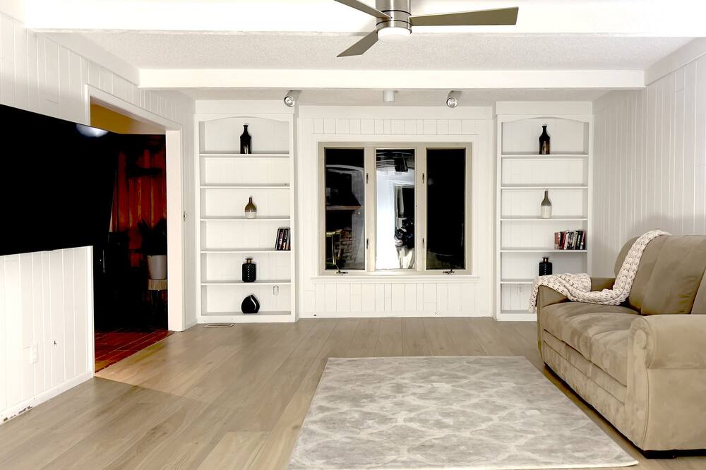 Photo of Livingroom in Overland Park