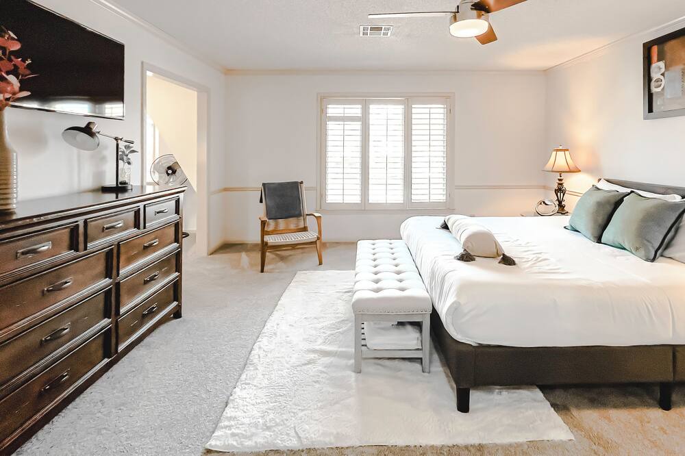 Photo of Bedroom in Overland Park