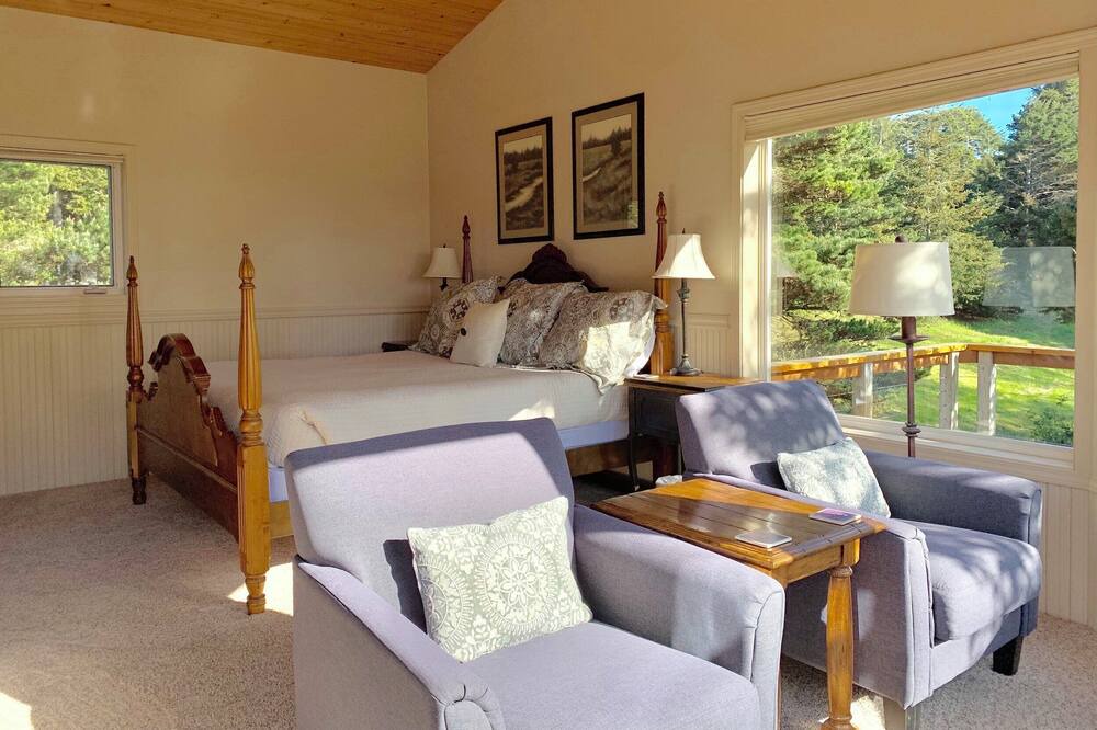 Photo of Bedroom in Langlois