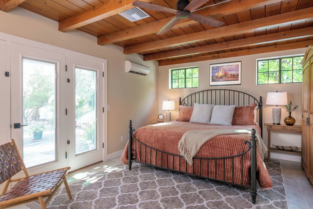 Photo of Bedroom in Sam Hughes