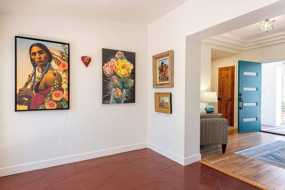 Photo of Livingroom in Sam Hughes