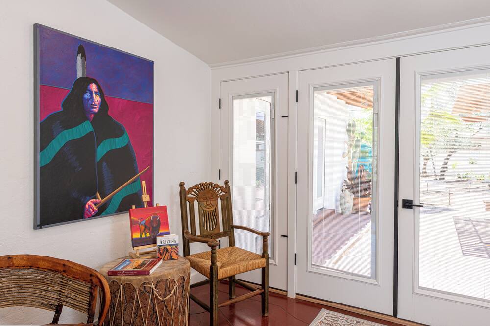 Photo of Livingroom in Sam Hughes