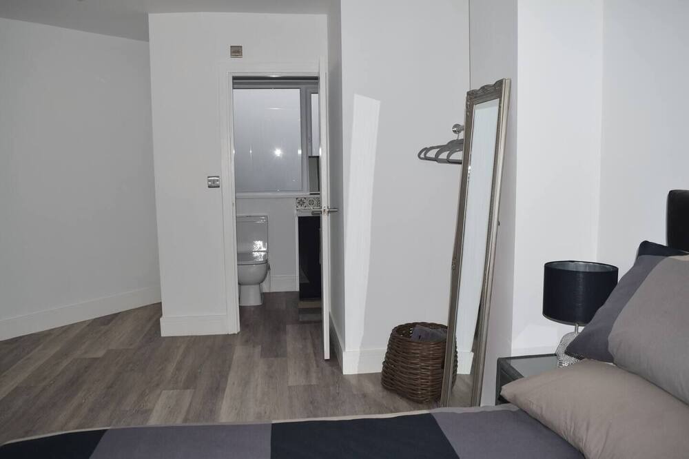 Photo of Others in Broadheath