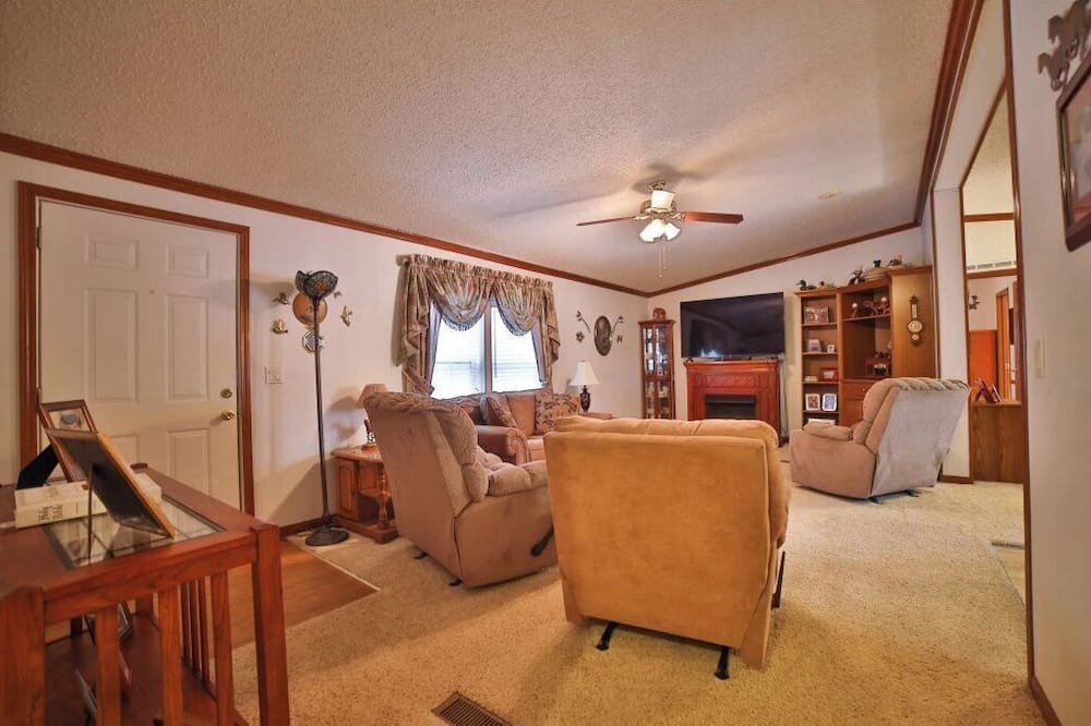 Photo of Livingroom in Wyandotte