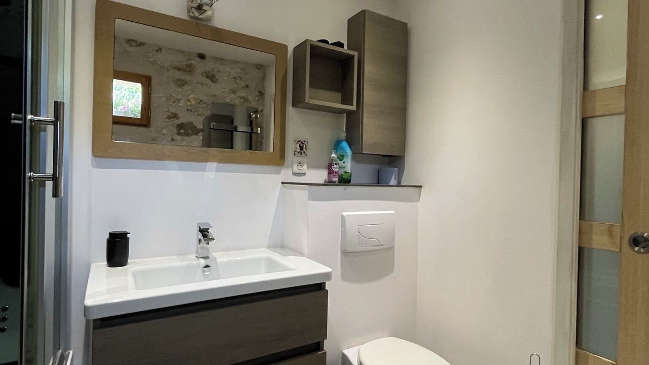 Photo of Bathroom in Chouzy-sur-Cisse